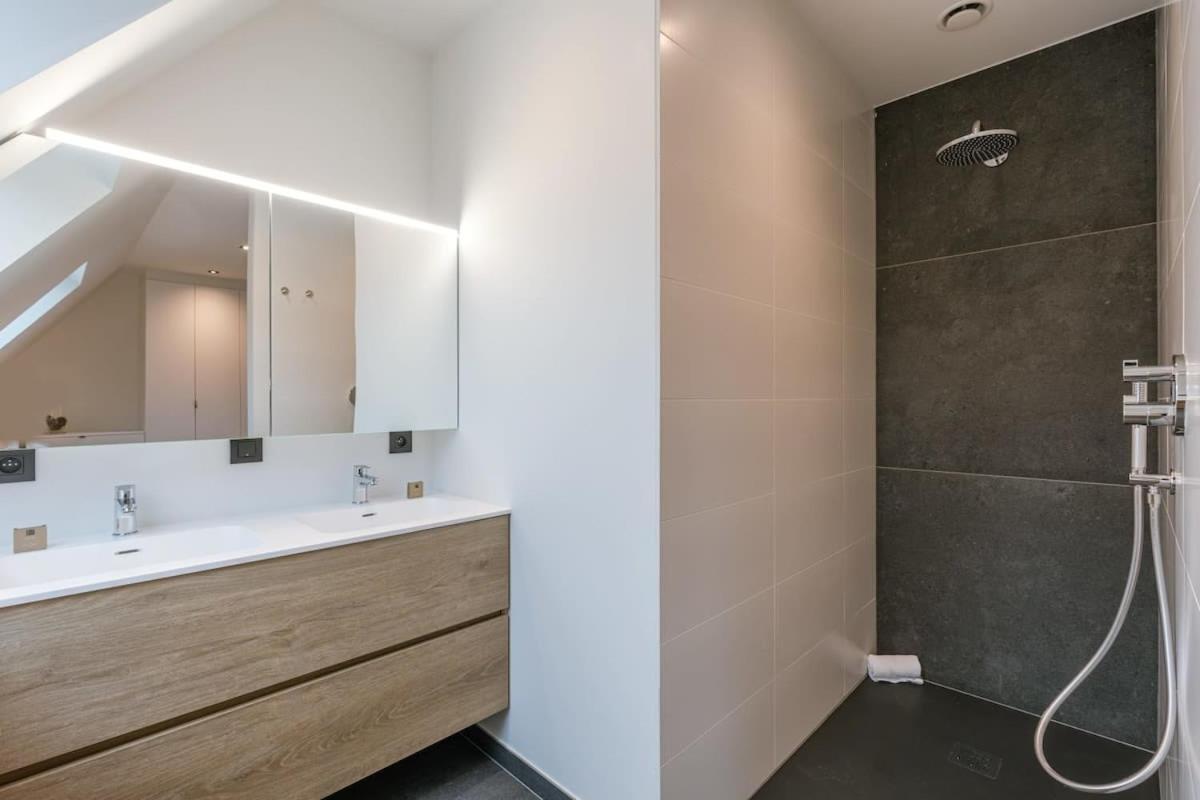 בירנם Huswell - Luxurious Apartment With Parking מראה חיצוני תמונה