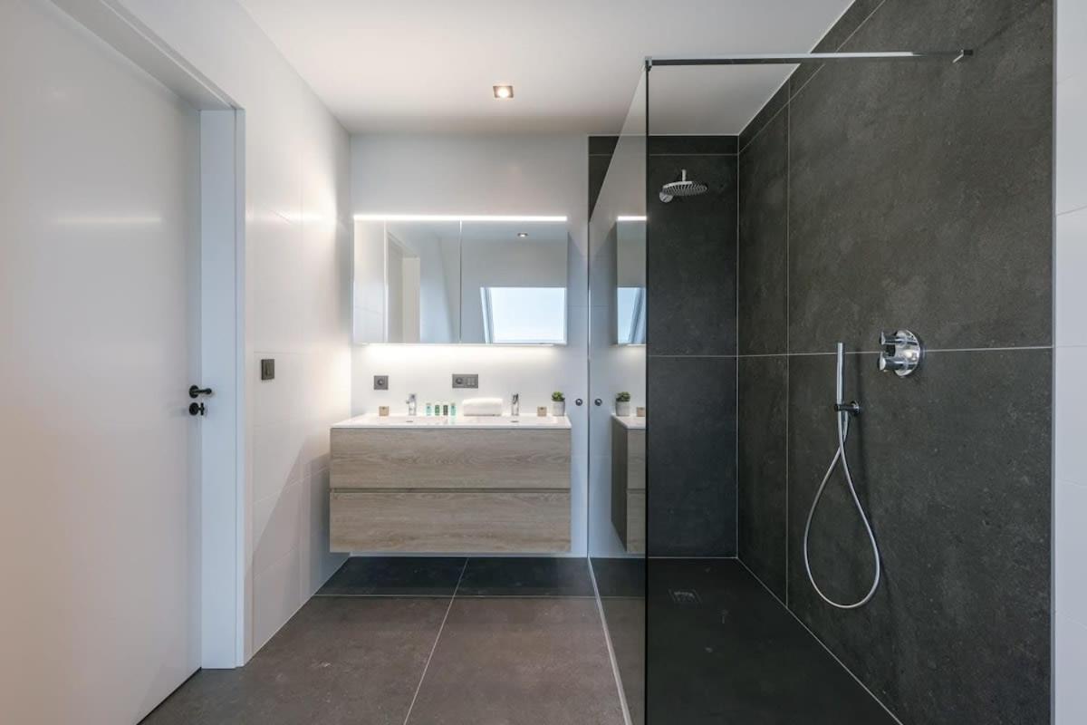 בירנם Huswell - Luxurious Apartment With Parking מראה חיצוני תמונה