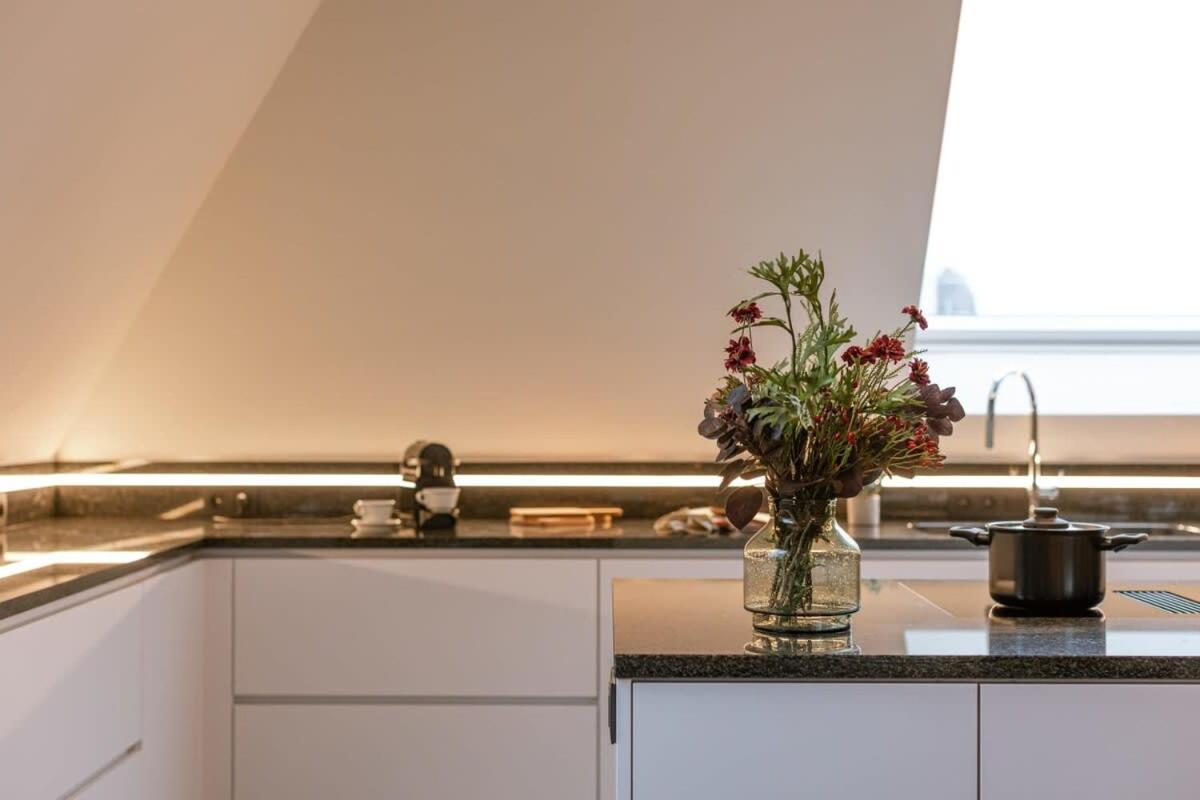 בירנם Huswell - Luxurious Apartment With Parking מראה חיצוני תמונה